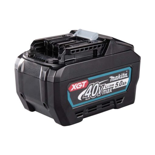 Makita aku 40V 5.0Ah BL4050. Laadimistaseme indikaatoriga 5,0 Ah Li-ion aku. Võimas 40Vmax aku sobib kasutamiseks Makita XGT® seeria tööriistadega. Ideaalne suure energiatarbimisega tööriistadele. Laadimisaeg kiirlaadijas 50 minutit.